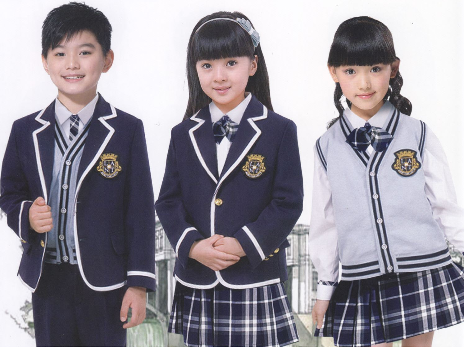 what material are school uniform made of？